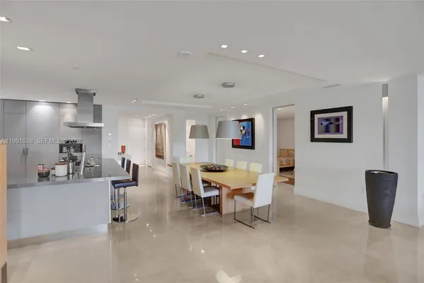 $15,000 | 3535 Hiawatha Avenue, Unit 405, Miami, FL 33133