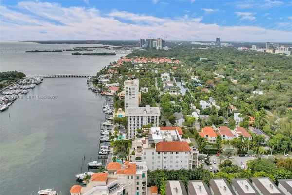 $15,000 | 3535 Hiawatha Avenue, Unit 405, Miami, FL 33133