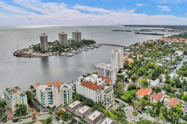 $15,000 | 3535 Hiawatha Avenue, Unit 405, Miami, FL 33133