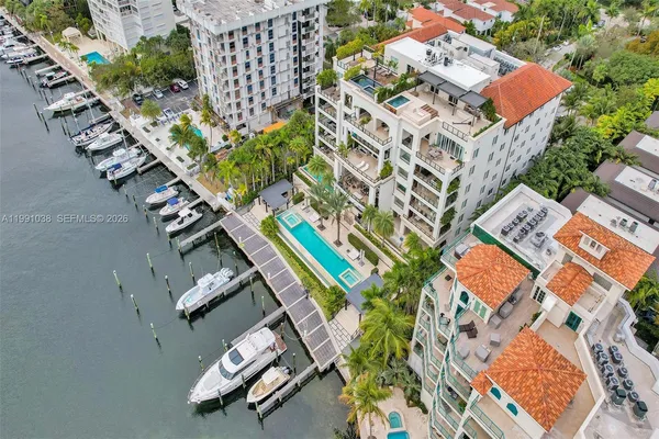 $15,000 | 3535 Hiawatha Avenue, Unit 405, Miami, FL 33133