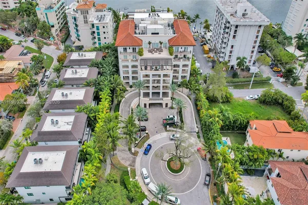 $15,000 | 3535 Hiawatha Avenue, Unit 405, Miami, FL 33133