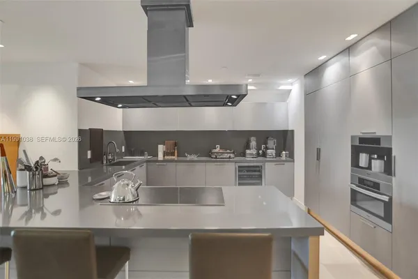 $15,000 | 3535 Hiawatha Avenue, Unit 405, Miami, FL 33133