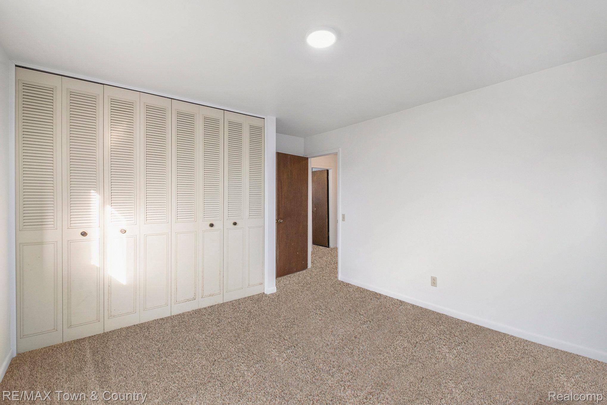 1285 North Van Vleet Road Flushing, MI 48433 - Photo 22 of 34 Gallery Image 22