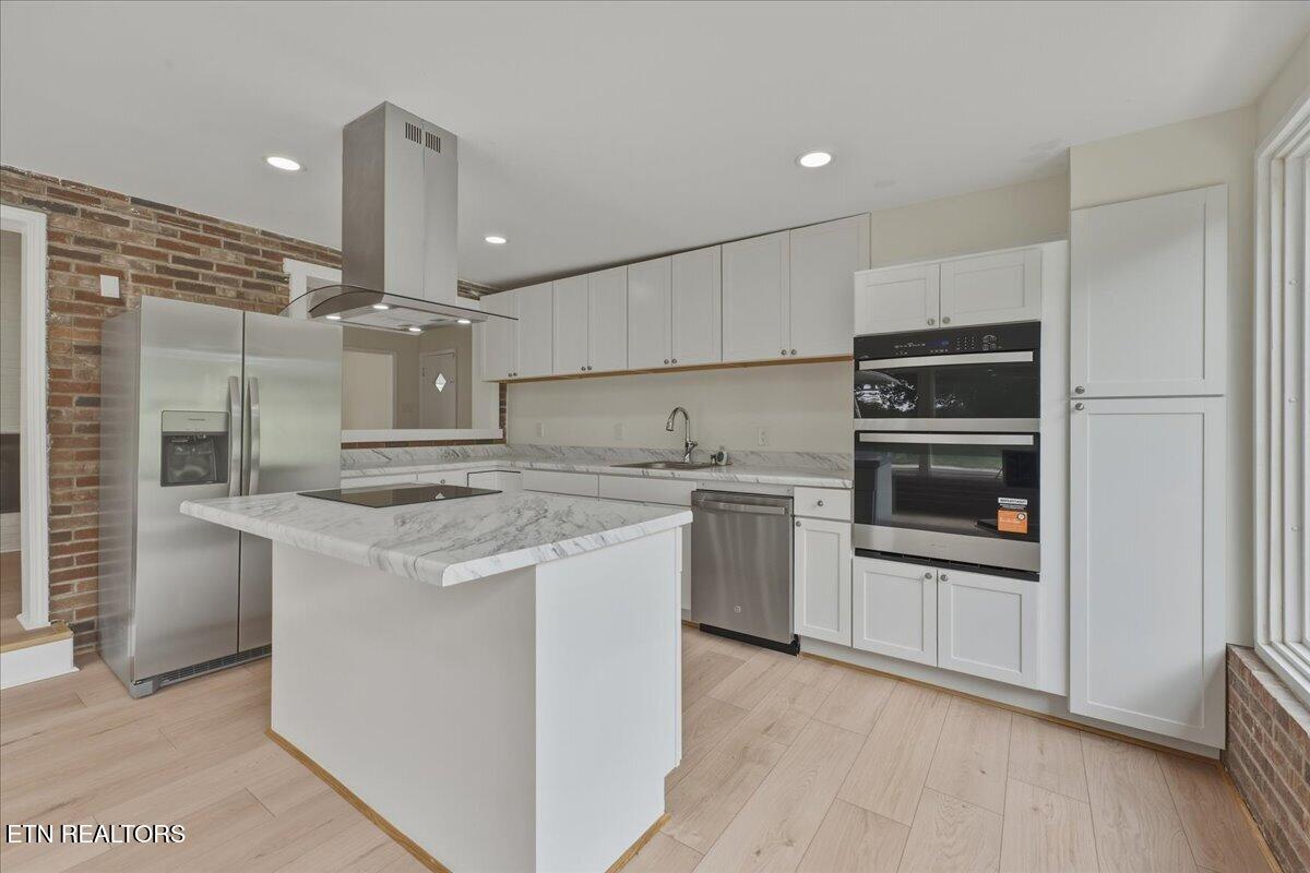 137 Shady Road Oliver Springs, TN 37840 - Photo 11 of 46 10-Kitchen
