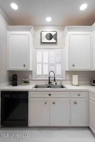 $149,900 | 128 North Brighton Drive, Jackson, MS 39211