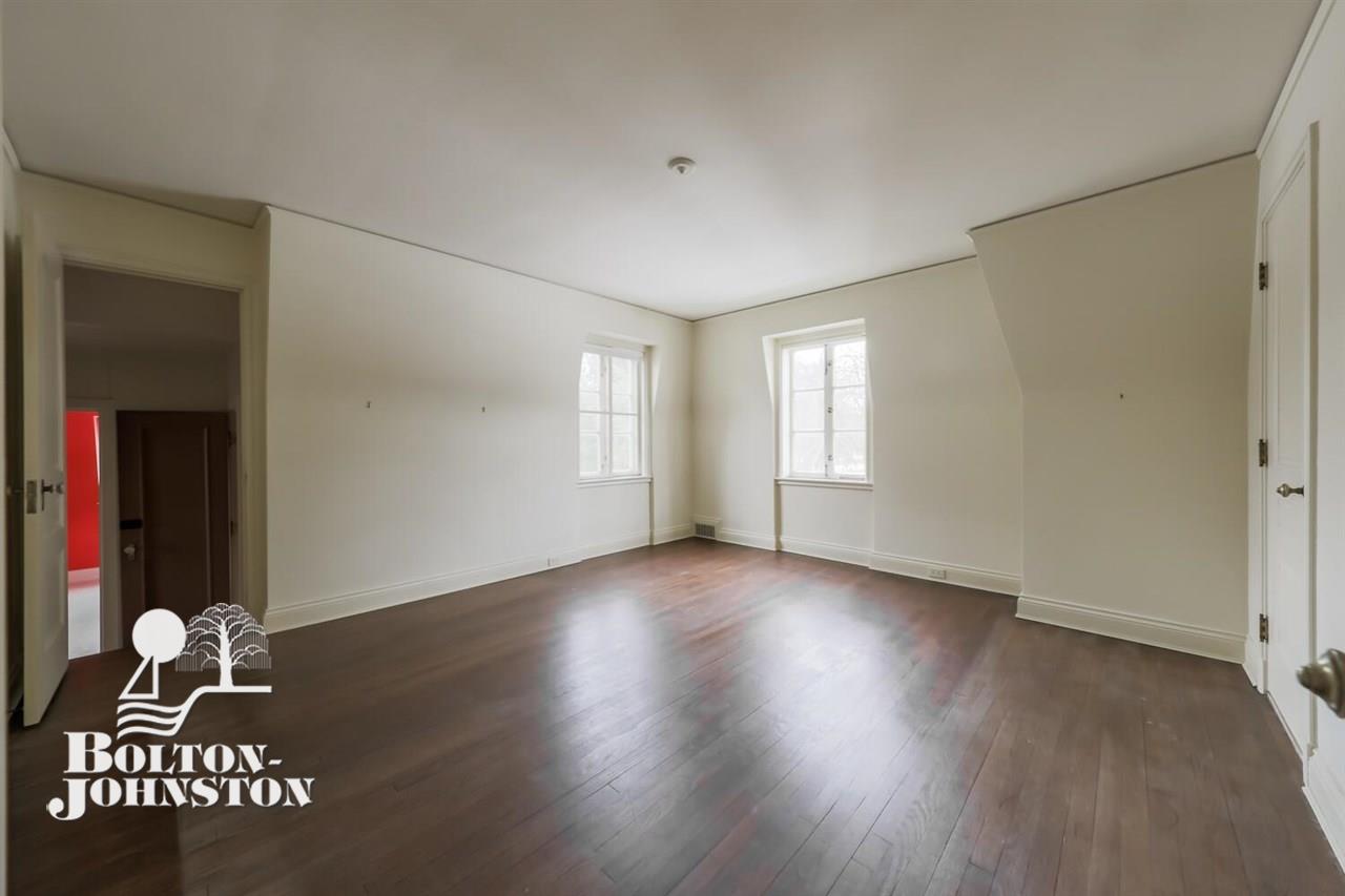 193 Ridge Road Grosse Pointe, MI 48236 - Photo 31 of 60 50065940-30.JPG