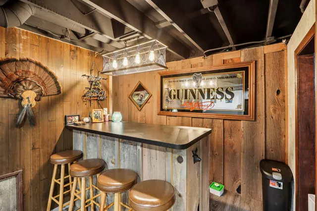 $325,000 | W1083 Lake Drive, Auburn, WI 53010