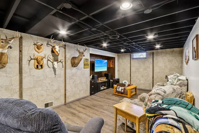 $325,000 | W1083 Lake Drive, Auburn, WI 53010