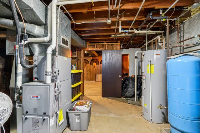 $325,000 | W1083 Lake Drive, Auburn, WI 53010