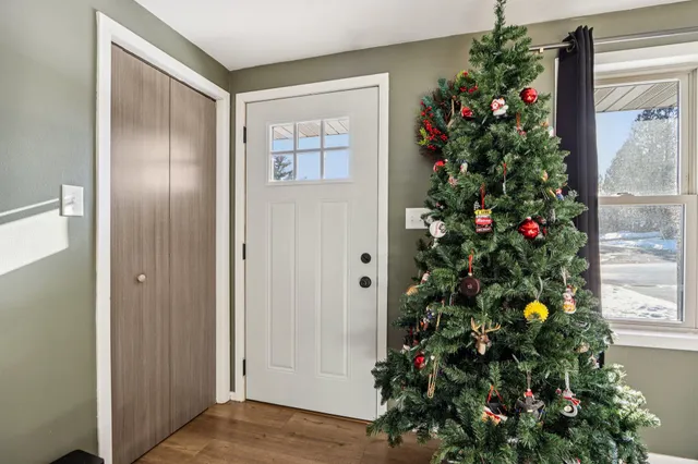 $325,000 | W1083 Lake Drive, Auburn, WI 53010