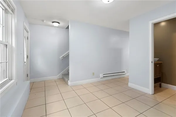 $2,280 | 102 Dixon Street, Unit 12, Providence, RI 02907