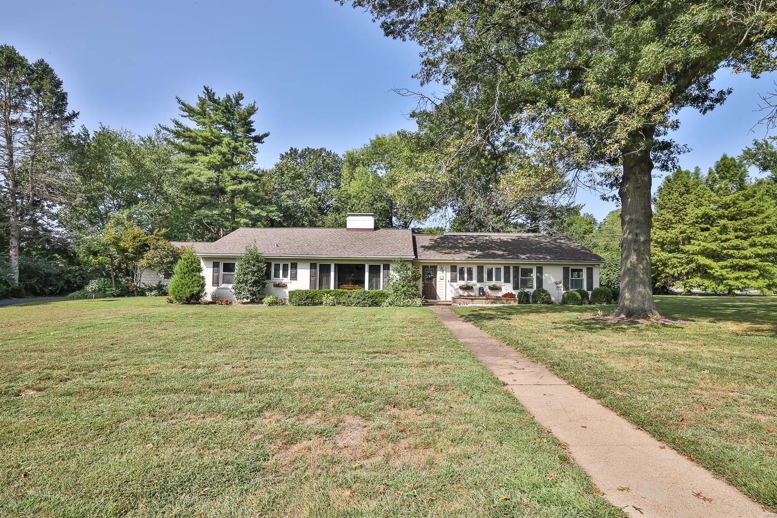 2 Lynnbrook Road St. Louis, MO 63131 - Photo 1 of 36 Gallery Image 1