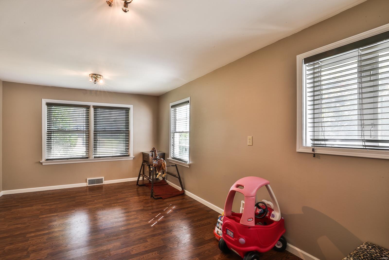 2 Lynnbrook Road St. Louis, MO 63131 - Photo 14 of 36 Gallery Image 14
