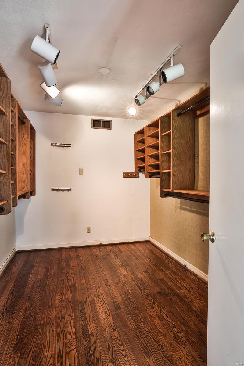 2 Lynnbrook Road St. Louis, MO 63131 - Photo 20 of 36 Gallery Image 20