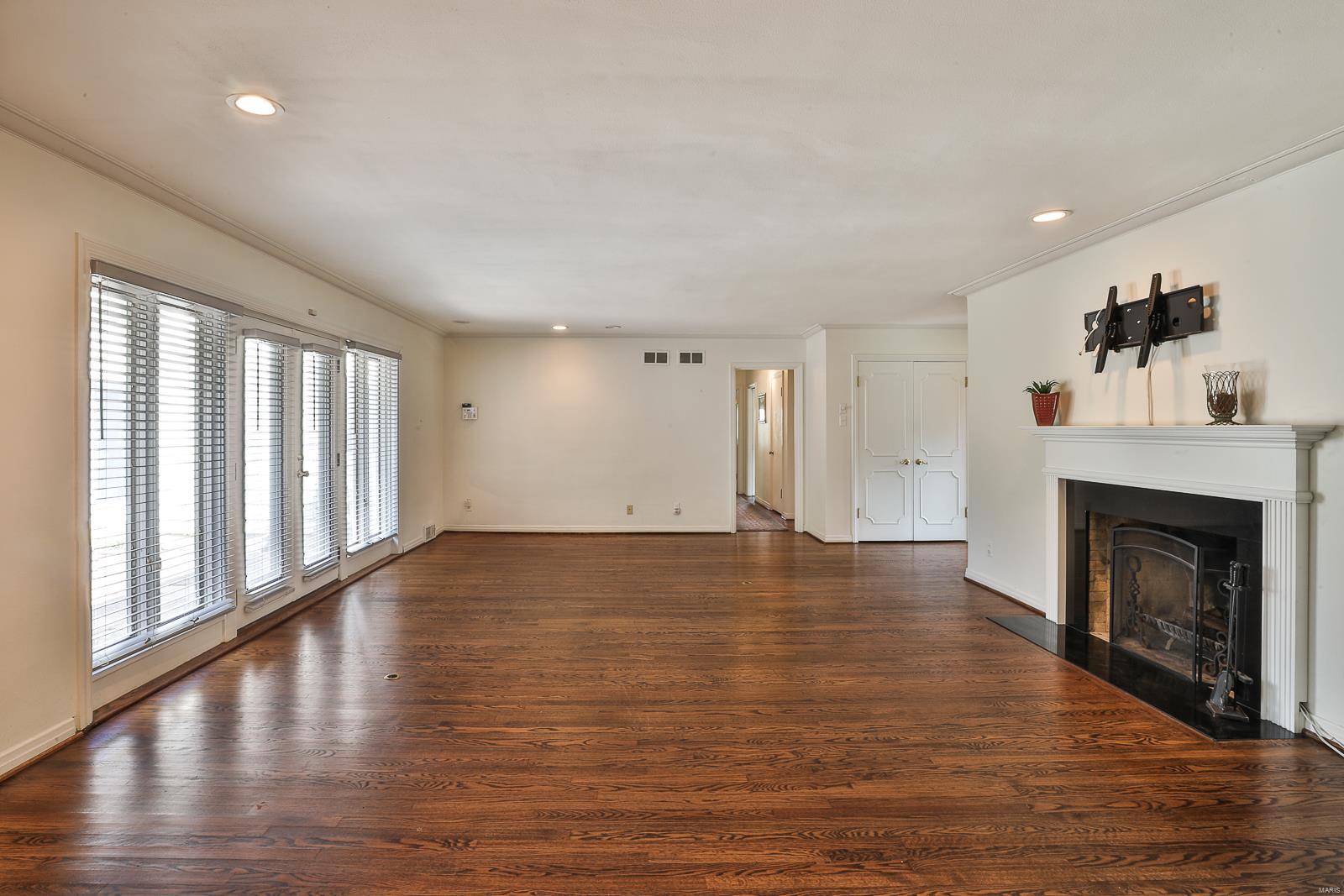2 Lynnbrook Road St. Louis, MO 63131 - Photo 5 of 36 Gallery Image 5