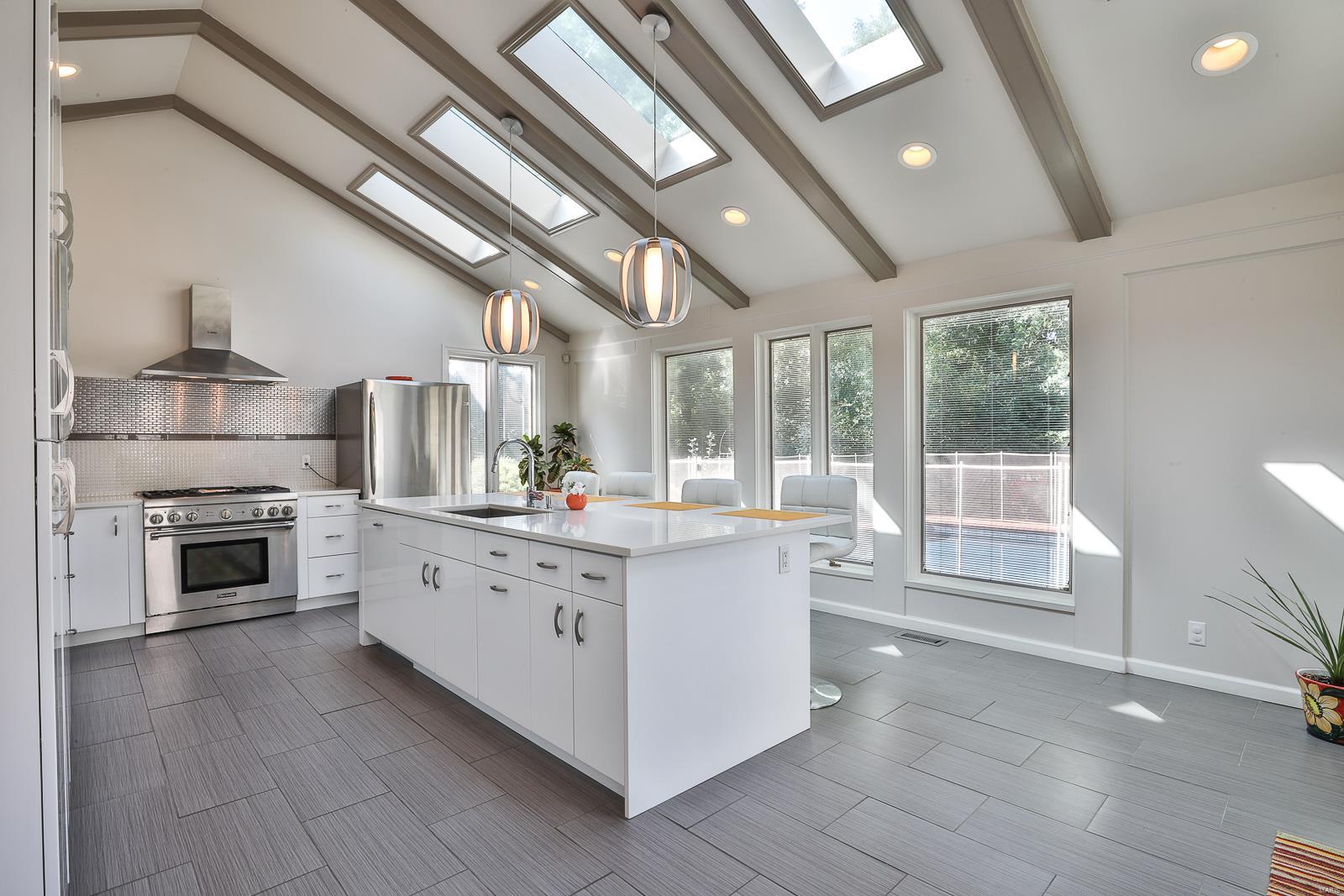 2 Lynnbrook Road St. Louis, MO 63131 - Photo 6 of 36 Gallery Image 6