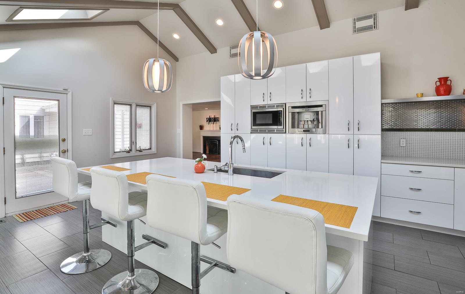 2 Lynnbrook Road St. Louis, MO 63131 - Photo 7 of 36 Gallery Image 7