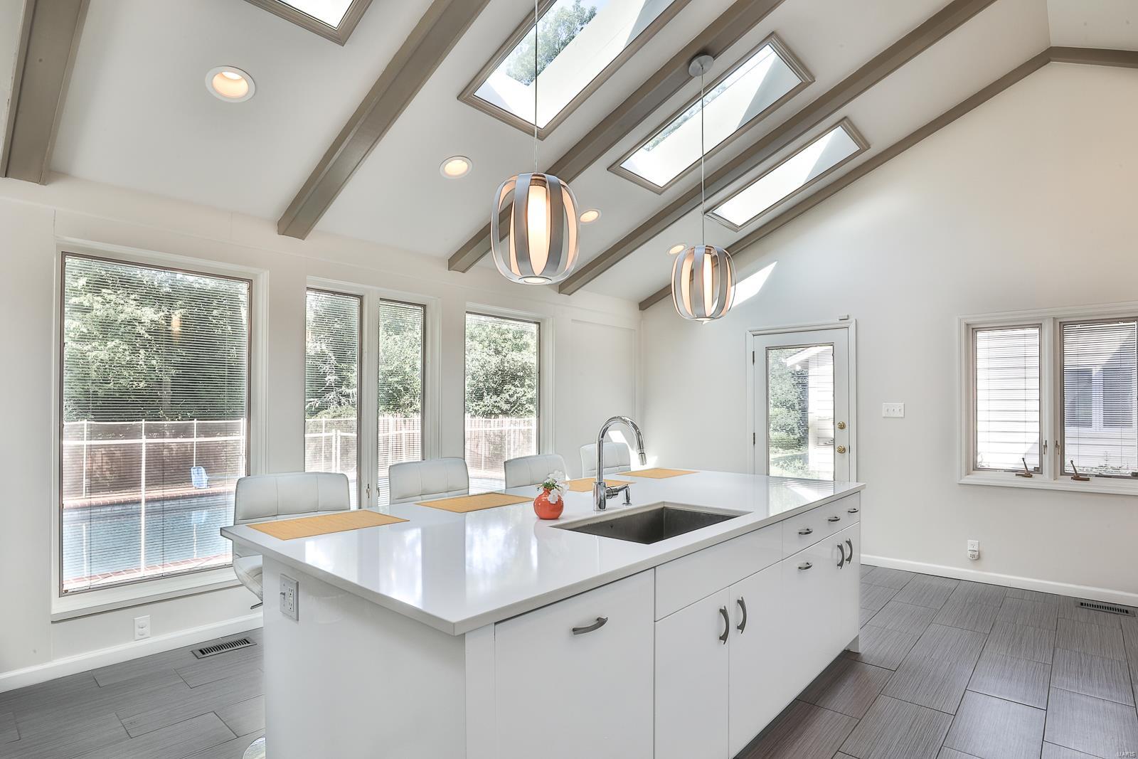 2 Lynnbrook Road St. Louis, MO 63131 - Photo 9 of 36 Gallery Image 9
