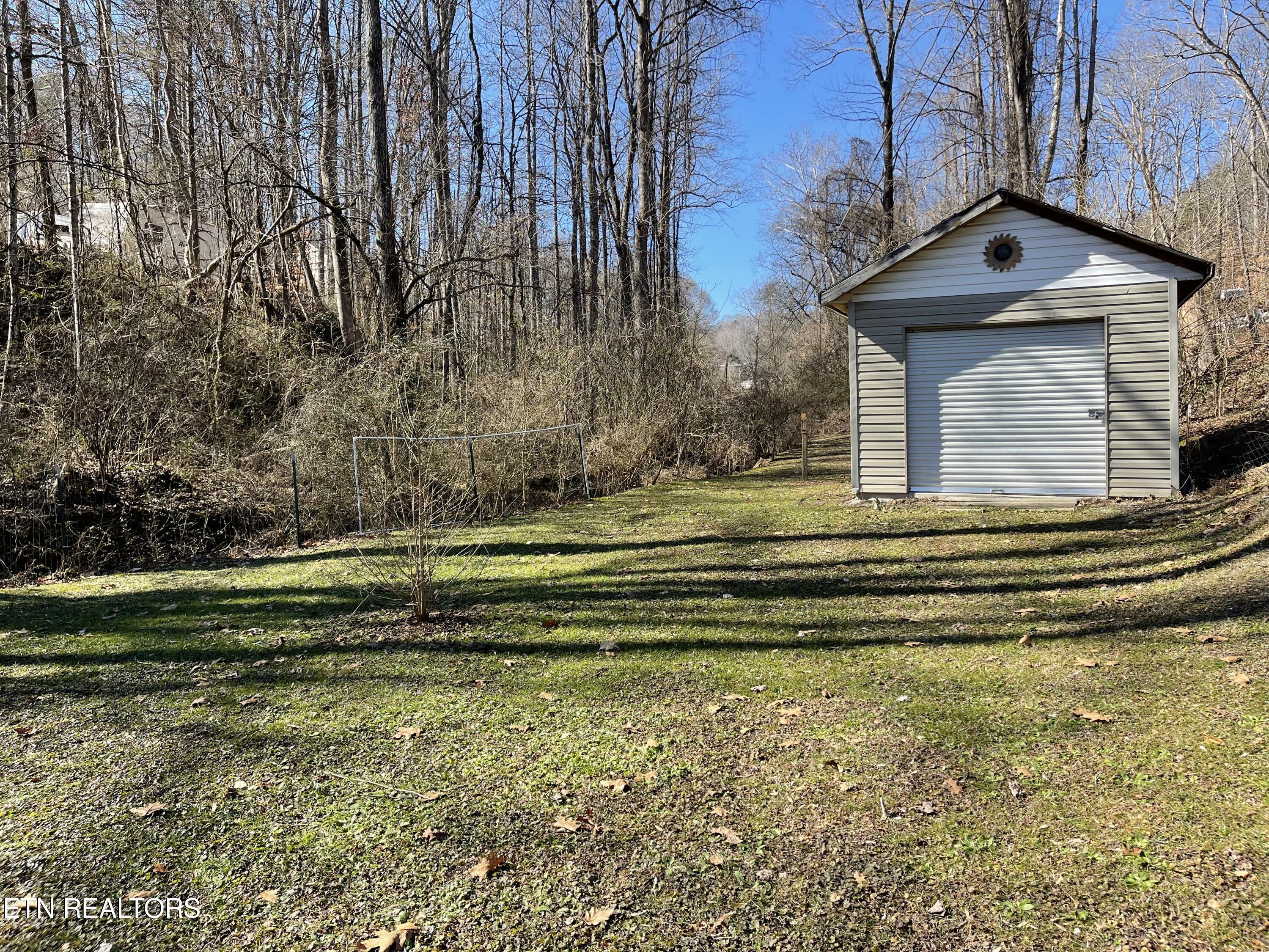 978 Pop Hollow Road Clinton, TN 37716 - Photo 36 of 40 IMG_4033