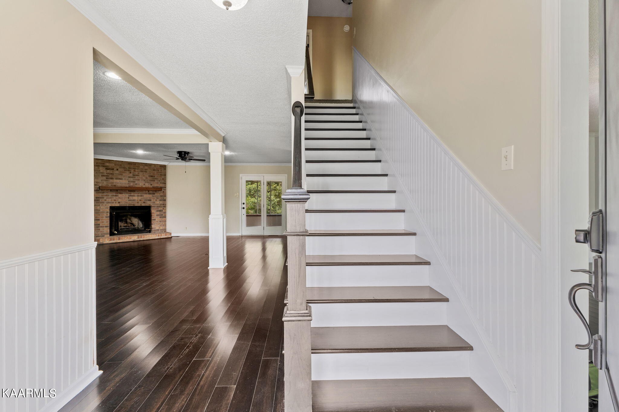 931 Pintail Road Knoxville, TN 37934 - Photo 5 of 51 a view of entryway and hall with wooden floor