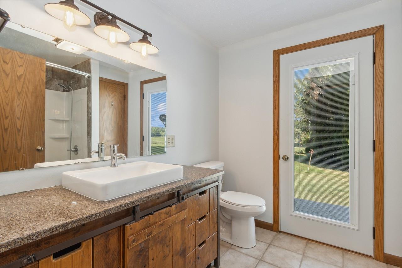 1354 Angle Road Southwest Kalona, IA 52247 - Photo 20 of 42 Gallery Image 20