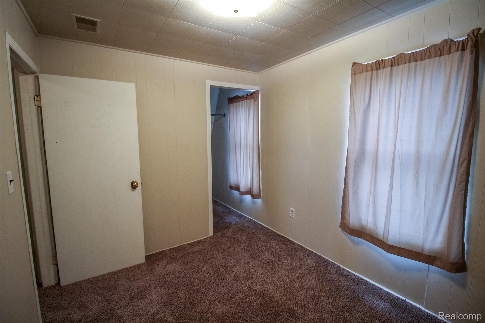 8517 North Seymour Road Flushing, MI 48433 - Photo 20 of 26 20.JPG