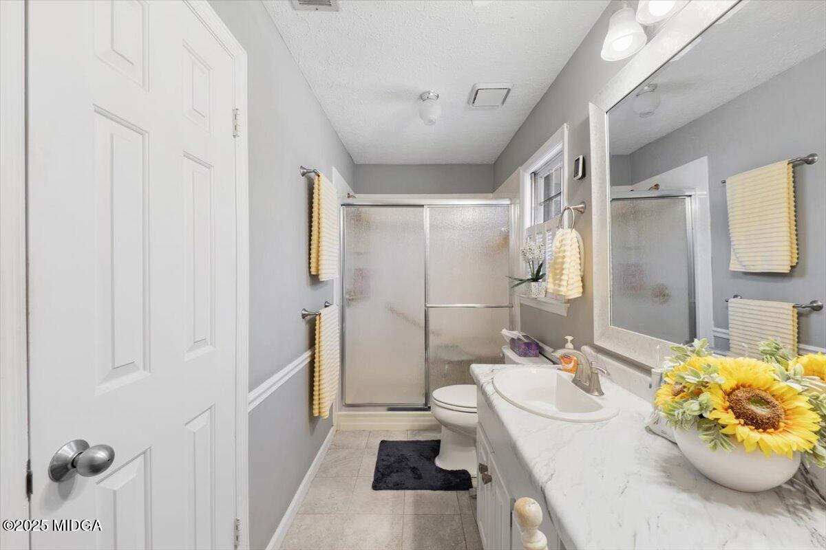 530 Stone Edge Road Macon, GA 31210 - Photo 21 of 45 Primary Bathroom