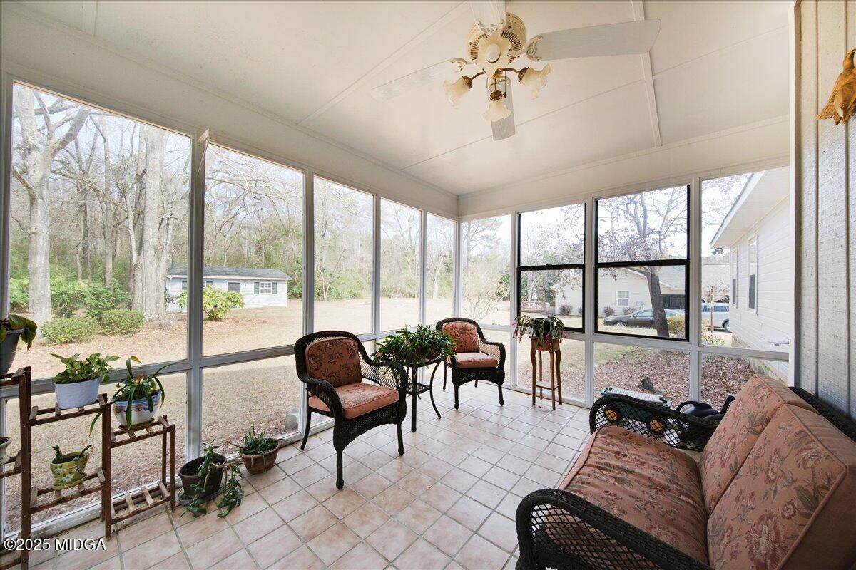 530 Stone Edge Road Macon, GA 31210 - Photo 32 of 45 Sunroom