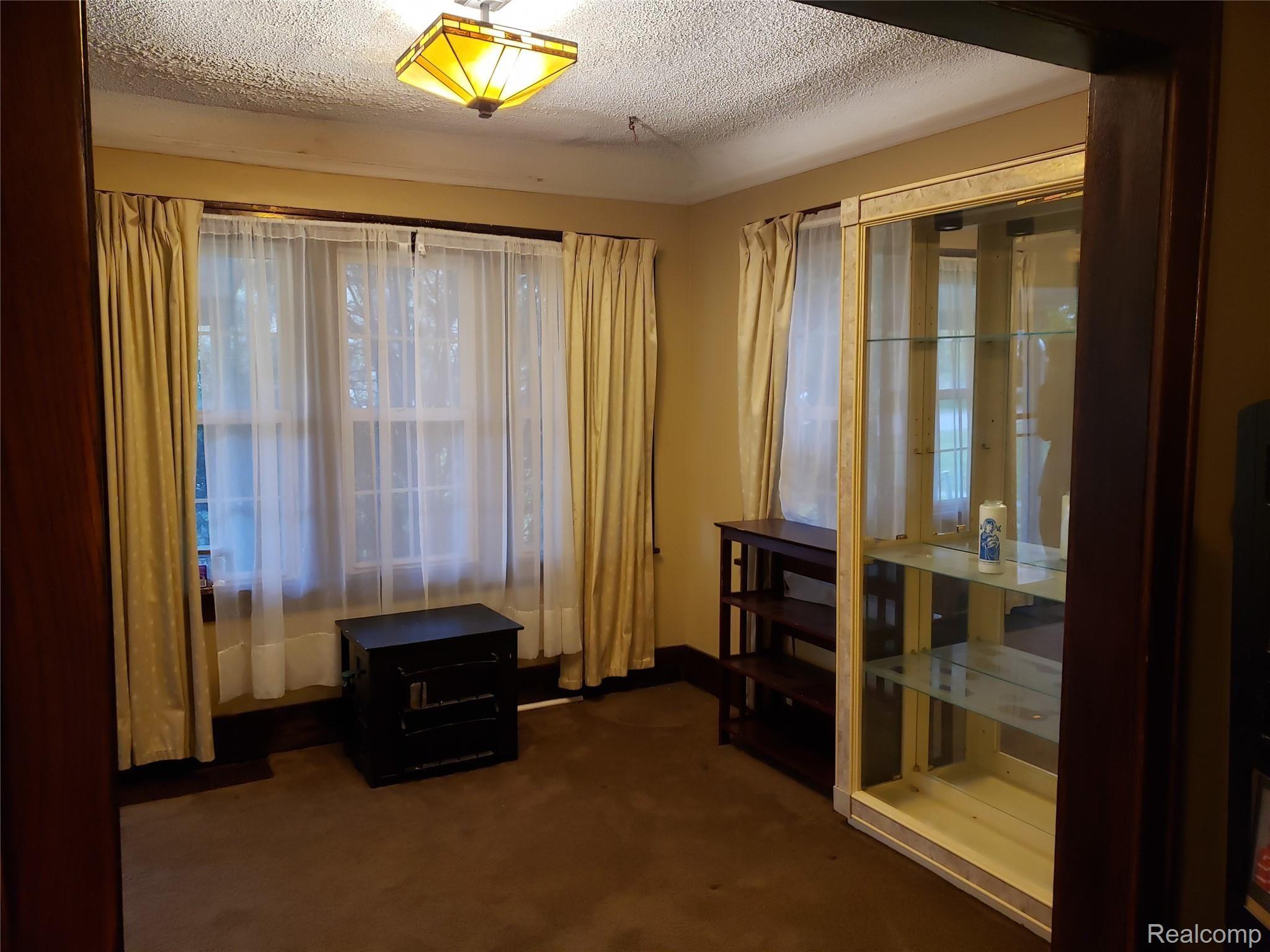 27632 Arsenal Road Flat Rock, MI 48134 - Photo 9 of 24 Living room