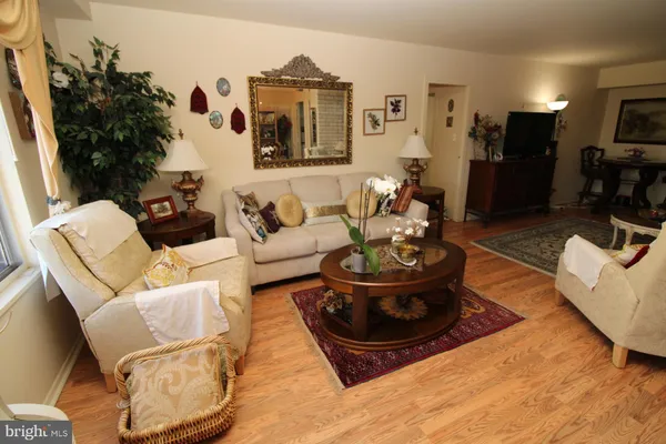 $275,000 | 9701 Fields Road, Unit 407, Gaithersburg, MD 20878