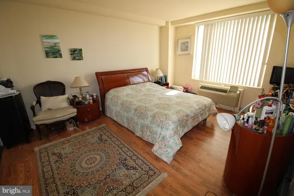 $275,000 | 9701 Fields Road, Unit 407, Gaithersburg, MD 20878