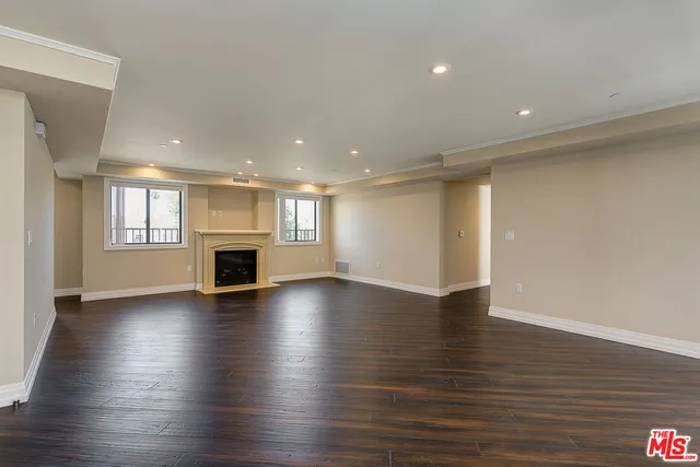 $6,150 | 1211 9th Street, Unit 200, Santa Monica, CA 90401