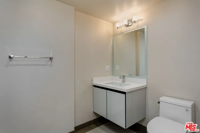 $6,150 | 1211 9th Street, Unit 200, Santa Monica, CA 90401