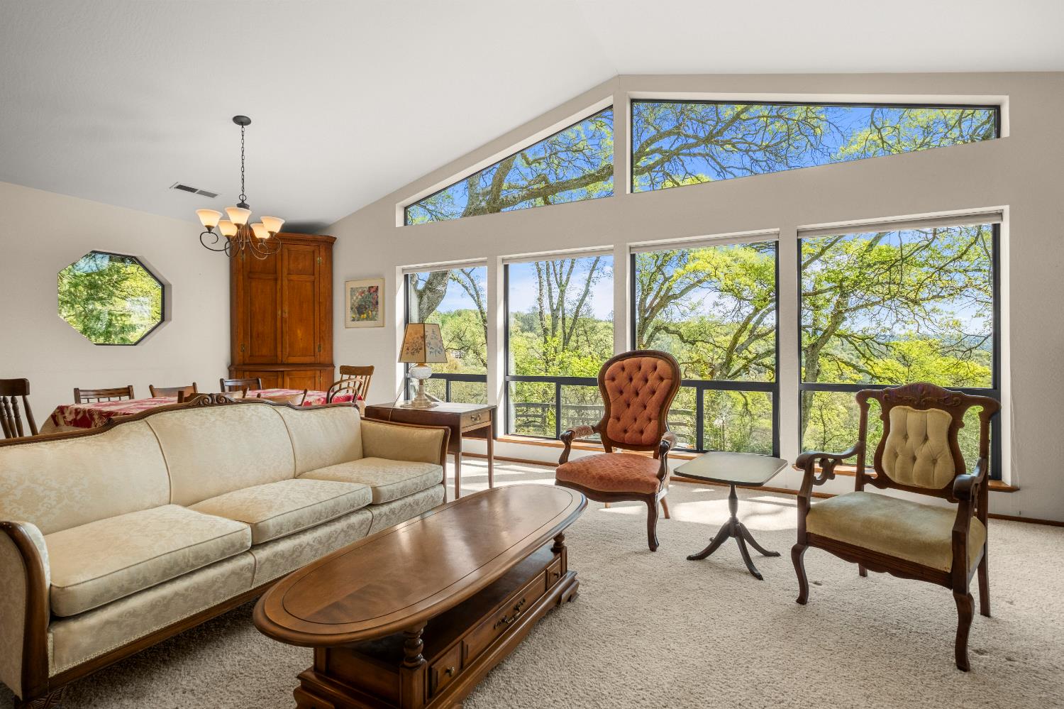 3099 Briw Road Placerville, CA 95667 - Photo 18 of 47 a living room with furniture and a large window