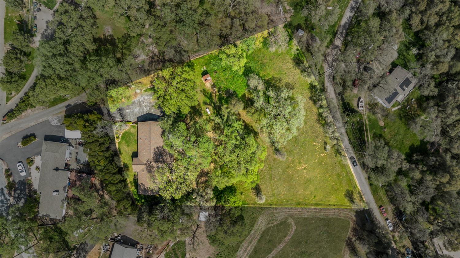 3099 Briw Road Placerville, CA 95667 - Photo 9 of 47 a view of a yard