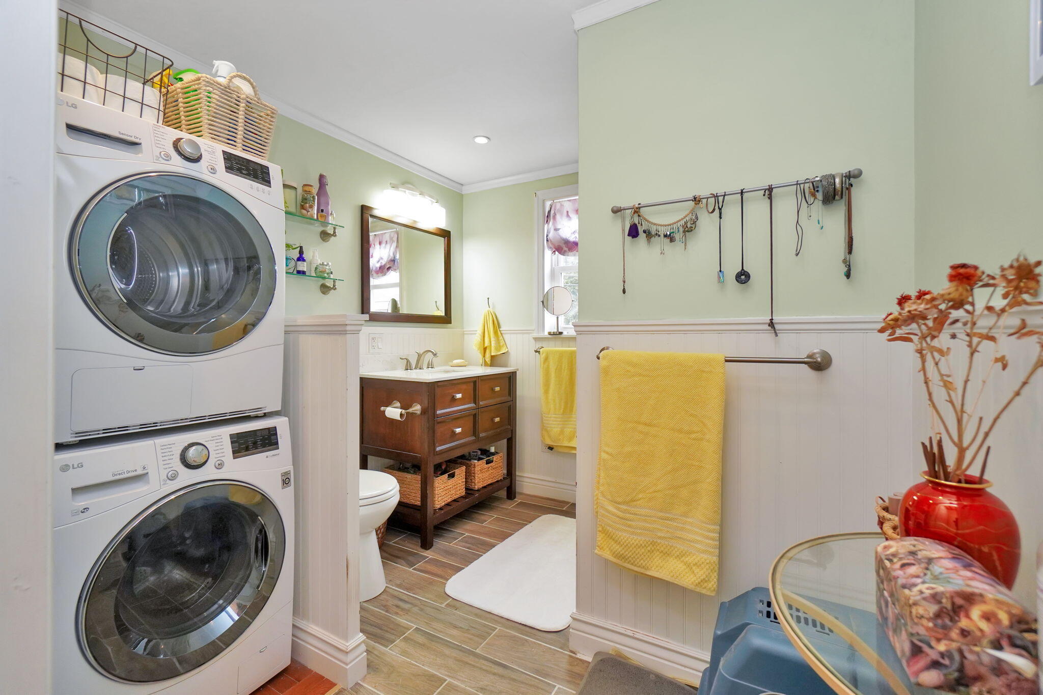 93 Main Street, Unit 2 Damariscotta, ME 04543 - Photo 21 of 42 21-web-or-mls-DSC07865