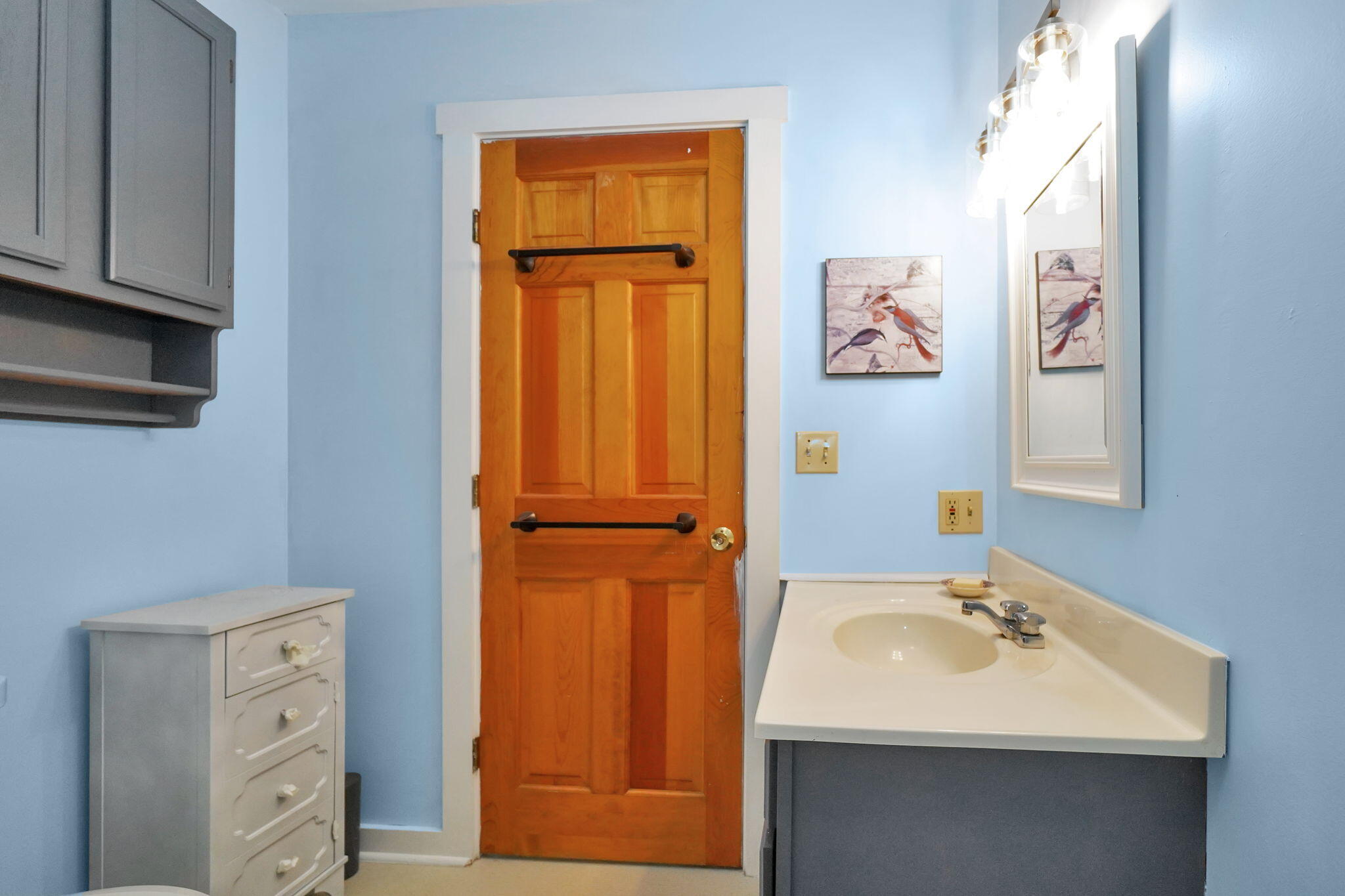 93 Main Street, Unit 2 Damariscotta, ME 04543 - Photo 38 of 42 38-web-or-mls-DSC07900