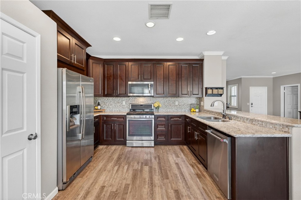 12843 Tarragon Way Riverside, CA 92503 - Photo 15 of 50 Chef's Kitchen