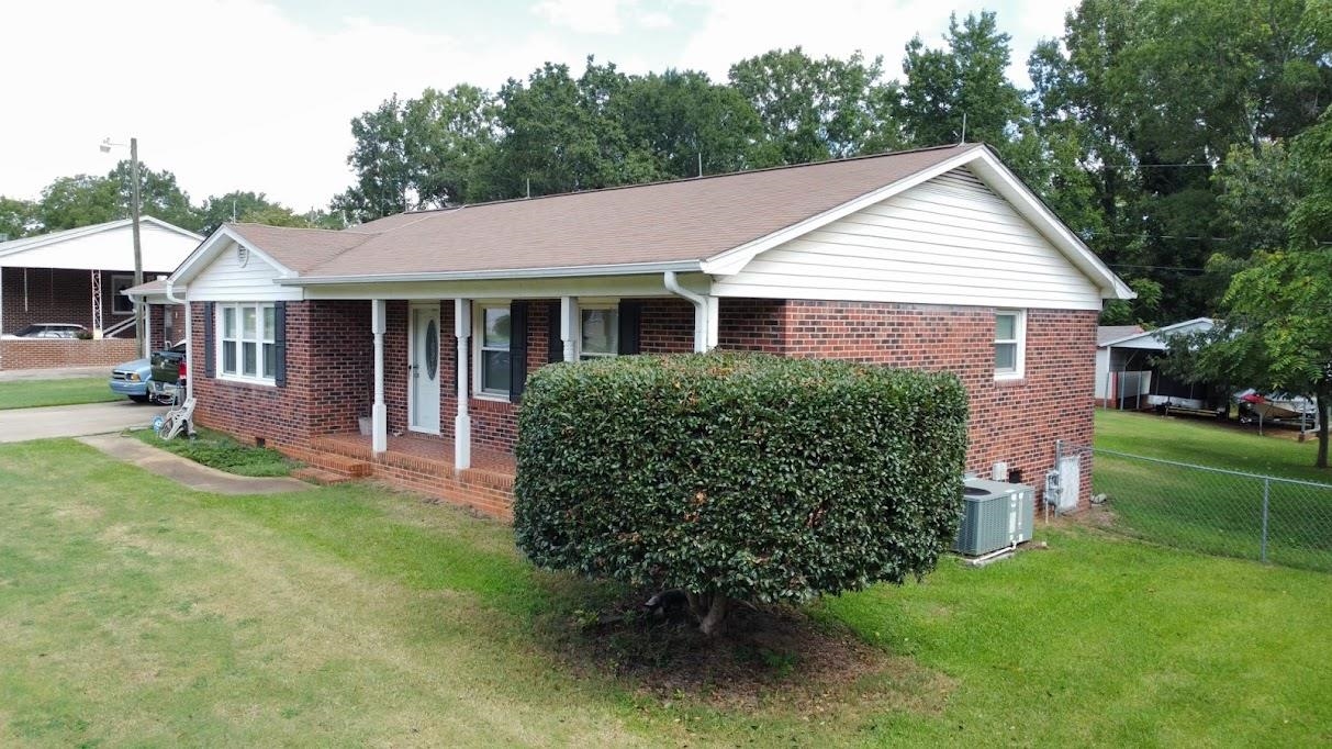 223 West 9th Street Gaffney, SC 29340 - Photo 3 of 23