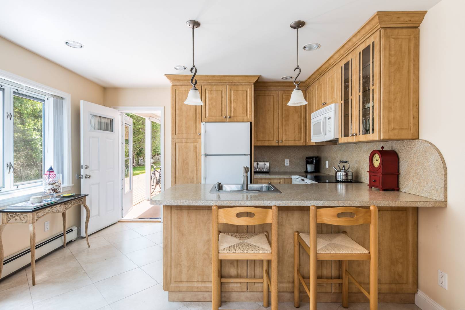 47 Rampasture Road, Unit D Hampton Bays, NY 11946 - Photo 5 of 11 Gallery Image 5