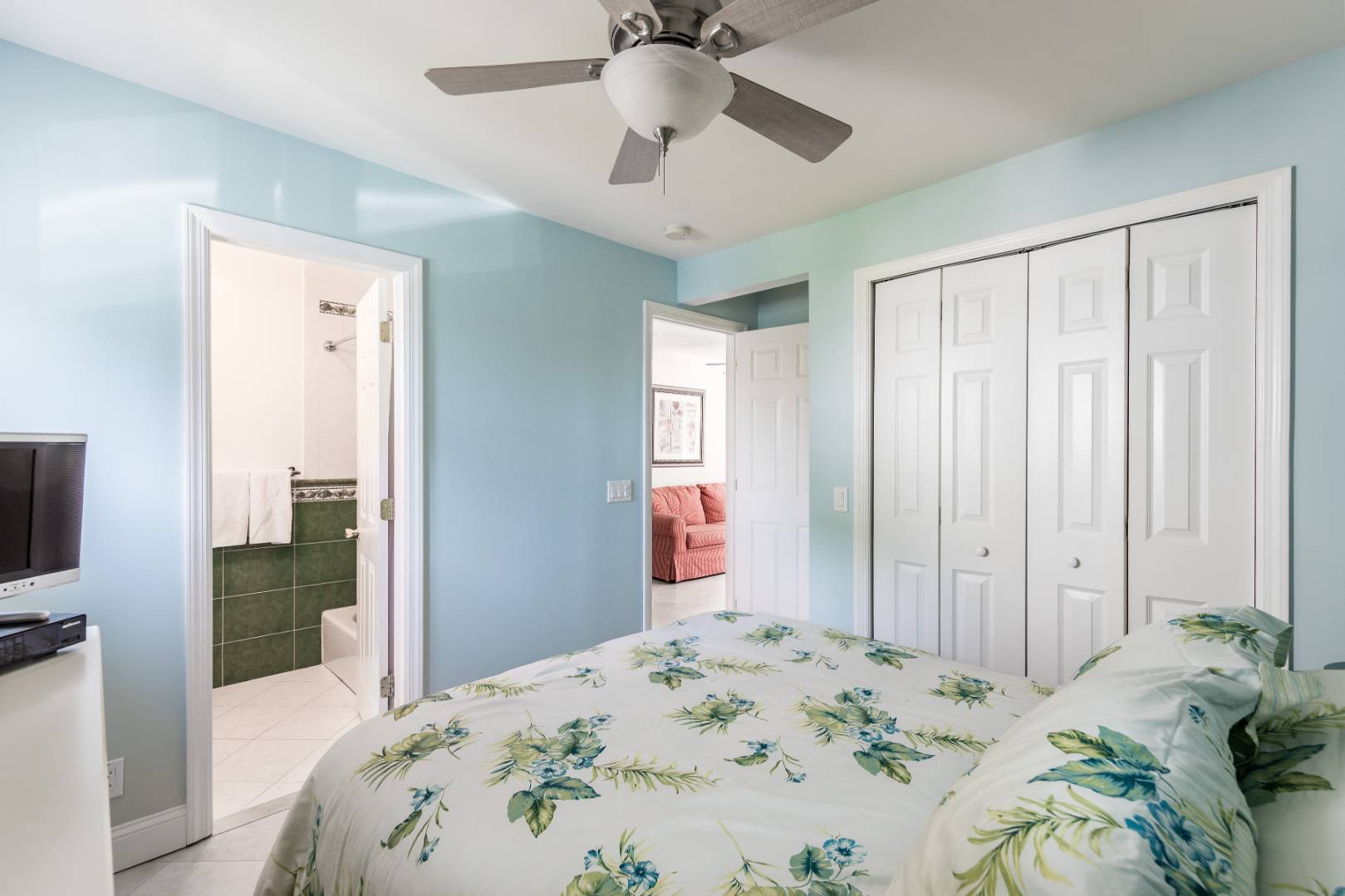 47 Rampasture Road, Unit D Hampton Bays, NY 11946 - Photo 6 of 11 Gallery Image 6