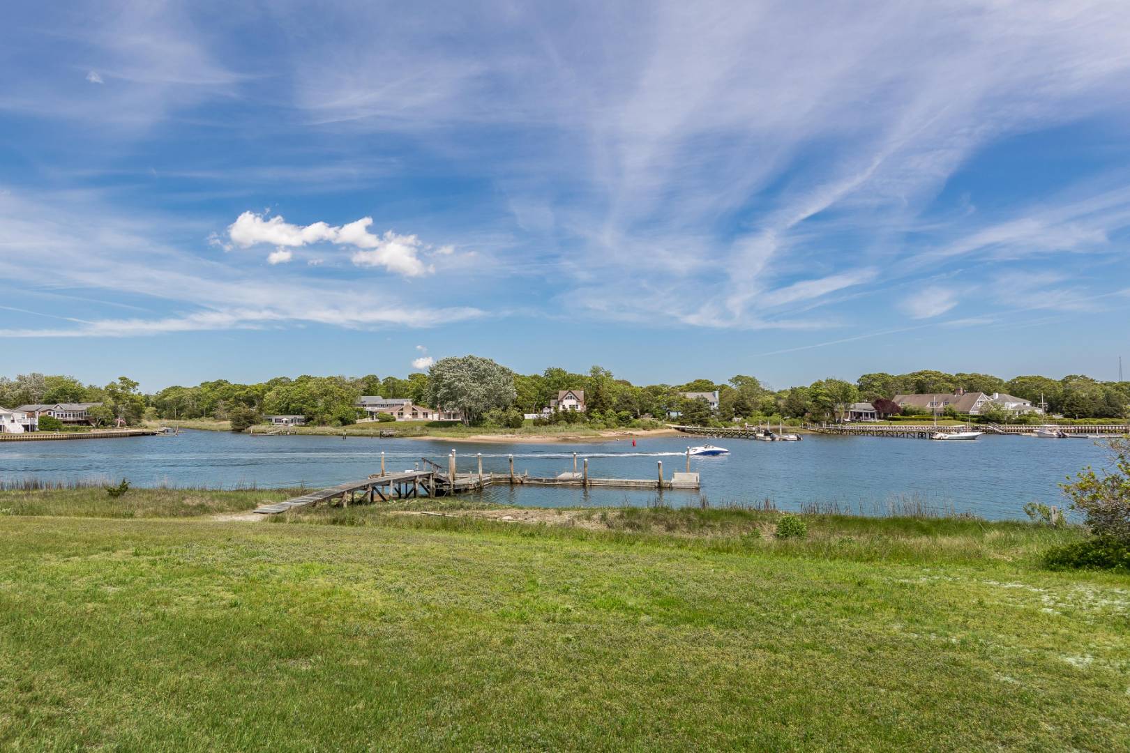 47 Rampasture Road, Unit D Hampton Bays, NY 11946 - Photo 10 of 11 Gallery Image 10
