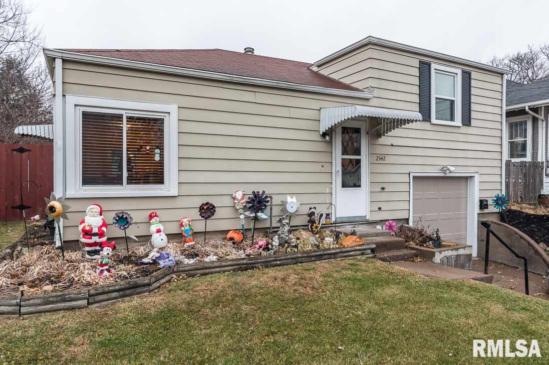 2542 Middle Road Davenport, IA 52803 - Photo 1 of 12 Gallery Image 1