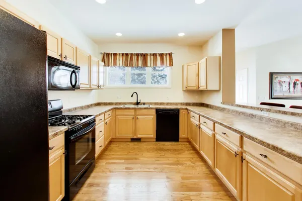 $799,000 | 475 Mill Street, Fontana, WI 53125