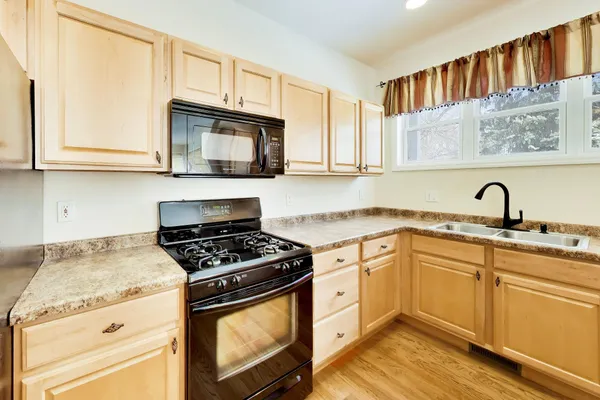 $799,000 | 475 Mill Street, Fontana, WI 53125