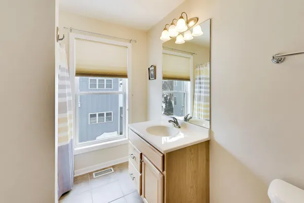 $799,000 | 475 Mill Street, Fontana, WI 53125