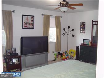 1005 Barrett Road Reading, PA 19605 - Photo 10 of 12 Bedroom - Main