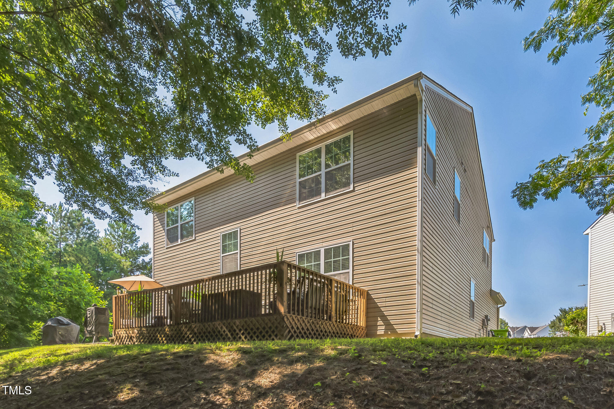 4342 Bay Rum Lane Raleigh, NC 27610 - Photo 33 of 43 17_4342_Bay_Rum_Ln_Raleigh_NC_27610_USA-