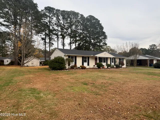 $279,000 | 103 Springlake Drive, Murfreesboro, NC 27855