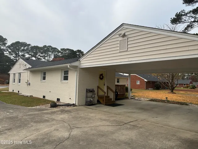 $279,000 | 103 Springlake Drive, Murfreesboro, NC 27855